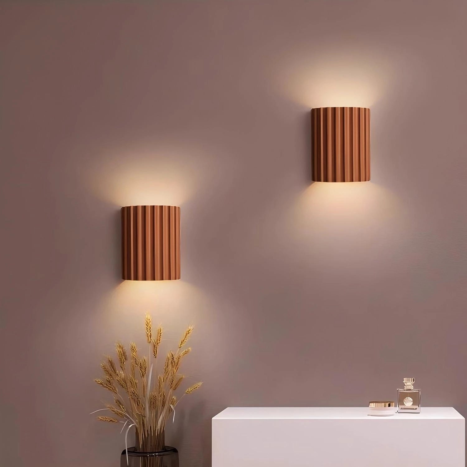 Pleated_Resin_Wall_Lamp_1