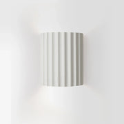 Pleated_Resin_Wall_Lamp_18