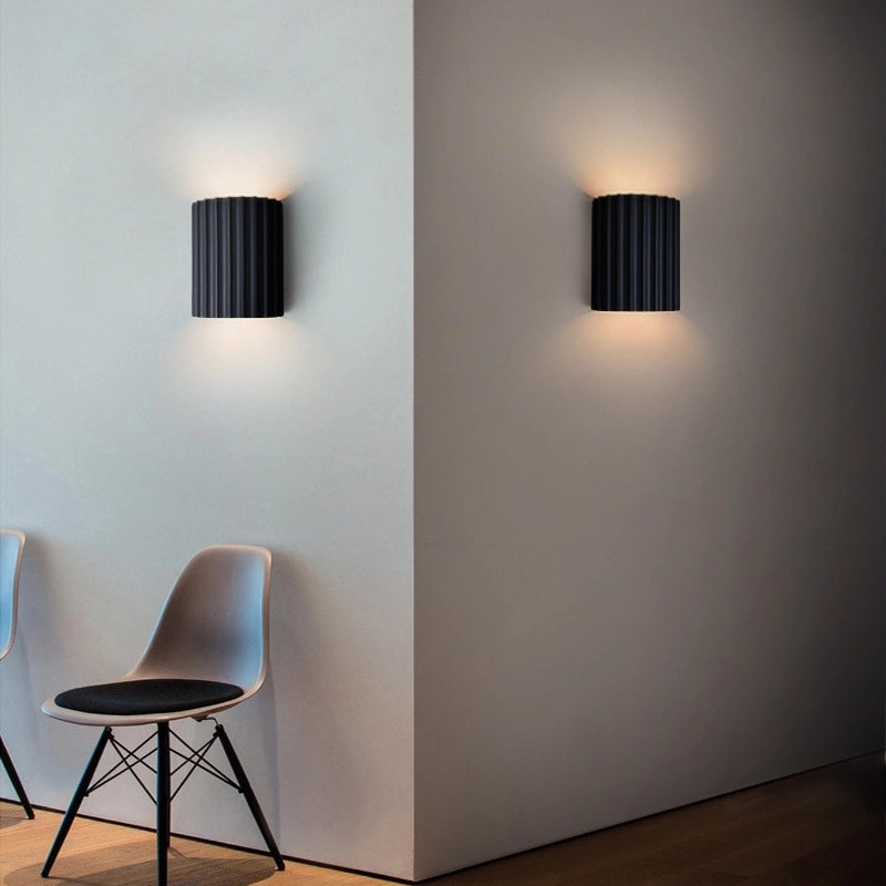 Pleated_Resin_Wall_Lamp_7