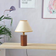 Pleated_Retro_Table_Lamp_02