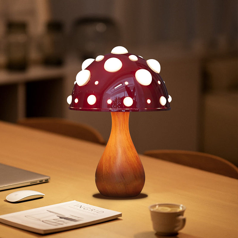 Spotted_Mushroom_Table_Lamp_05