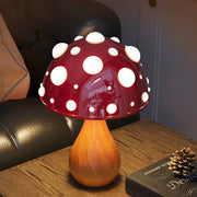 Spotted_Mushroom_Table_Lamp_12