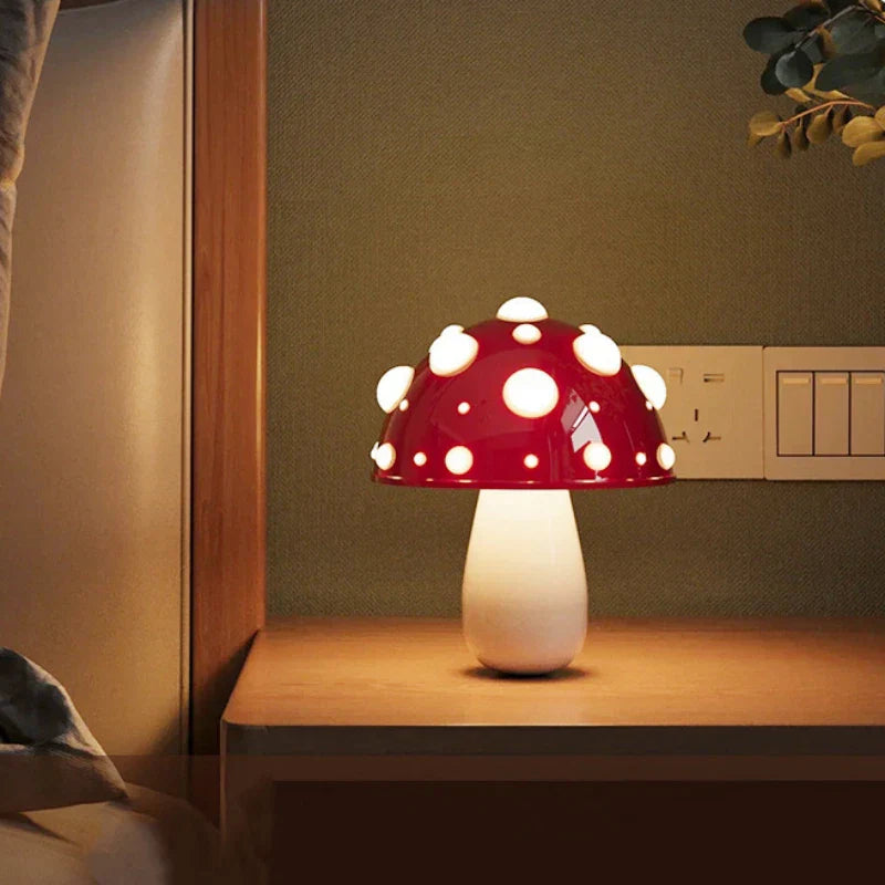 Spotted_Mushroom_Table_Lamp_12