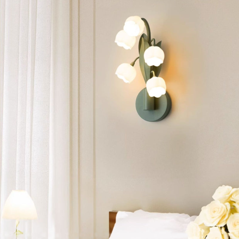 Valley_Lily_Wall_Lamp_06