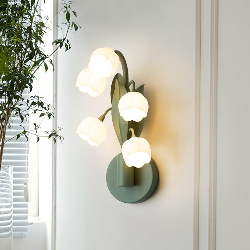 Valley_Lily_Wall_Lamp_09