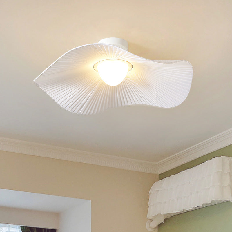 Wavy_Pleated_Ceiling_Lamp_06